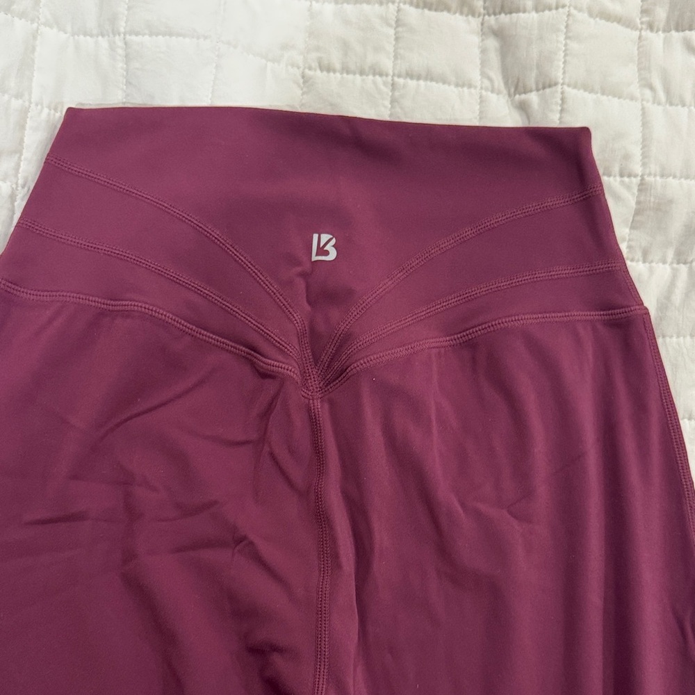 BuffBunny High-Waist Leggings in Plum
